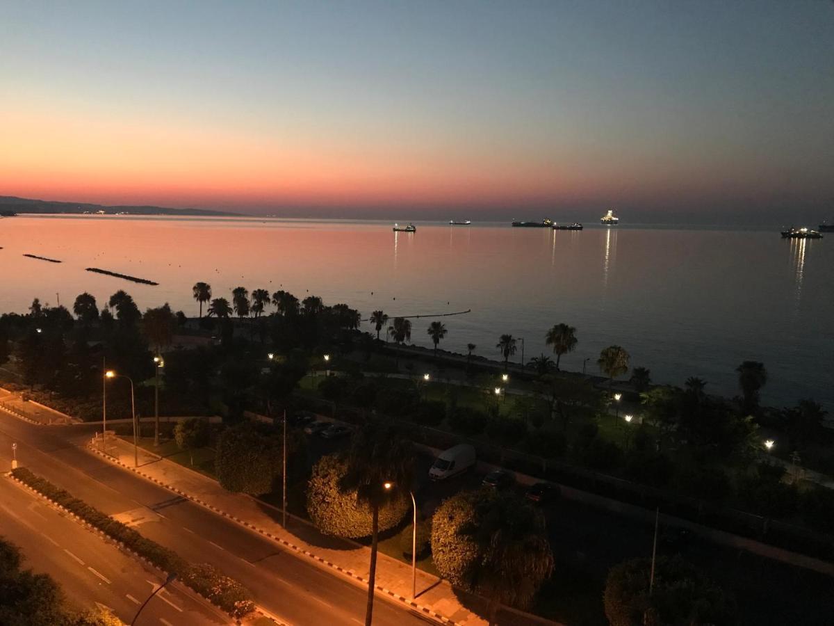 A City-Center Seaview Penthouse At Oceanic Limassol Exterior photo