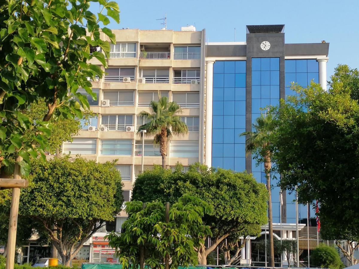 A City-Center Seaview Penthouse At Oceanic Limassol Exterior photo