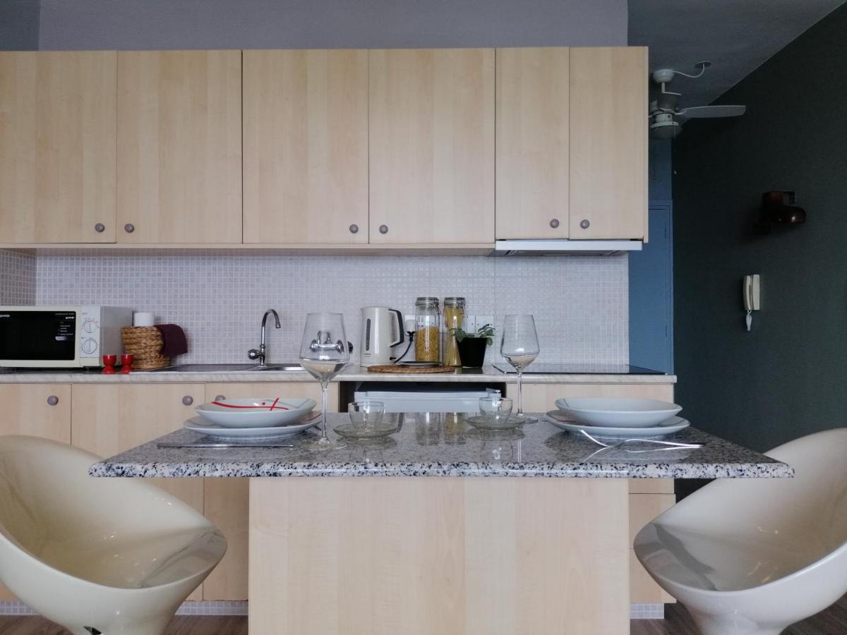 A City-Center Seaview Penthouse At Oceanic Limassol Exterior photo